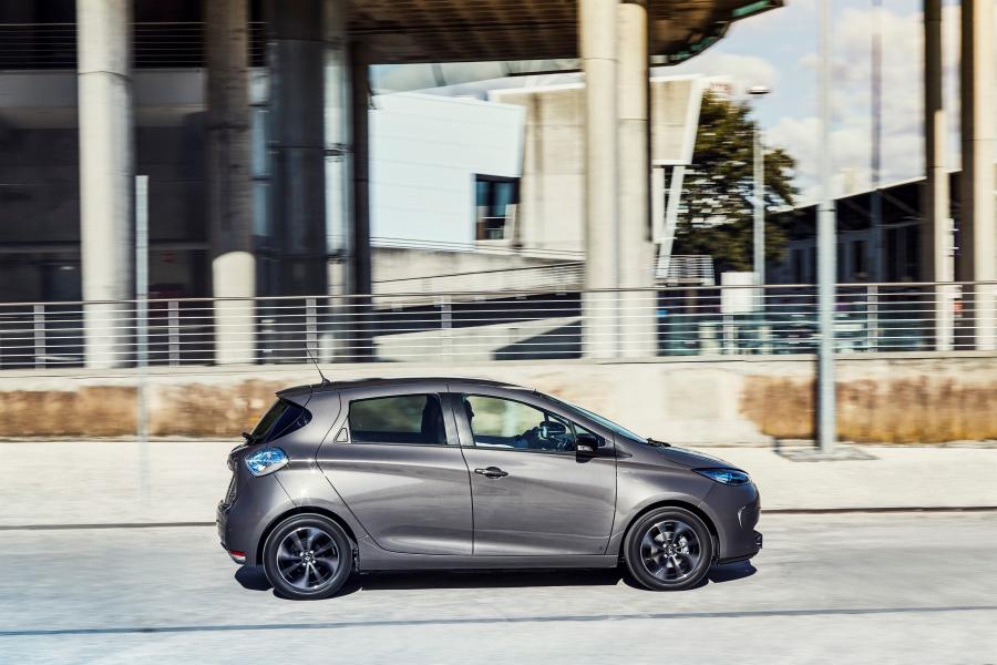  Renault Zoe Edition One 2016 года  (фото 14 из 30)